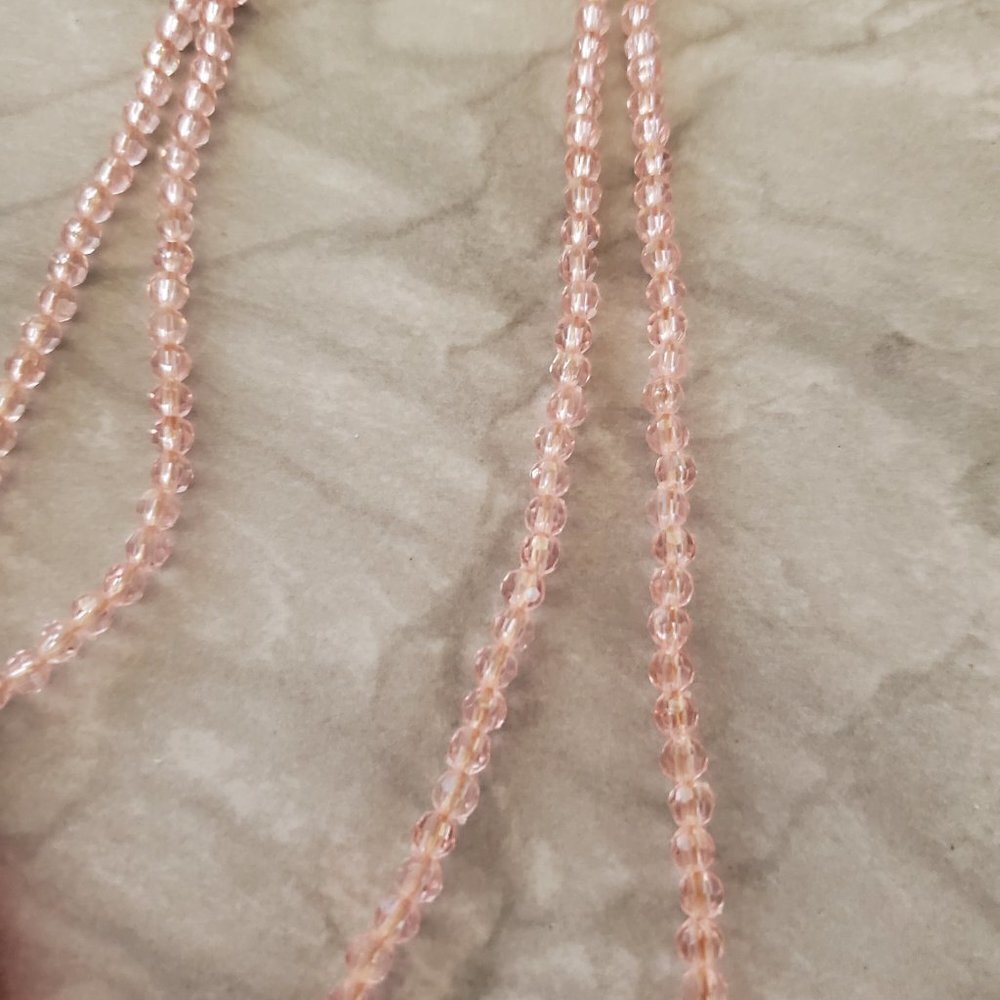💕 J.Crew Light Pink Bright Beaded Strand Thread Tassel Pendant Necklace 💕 - Picture 5 of 8